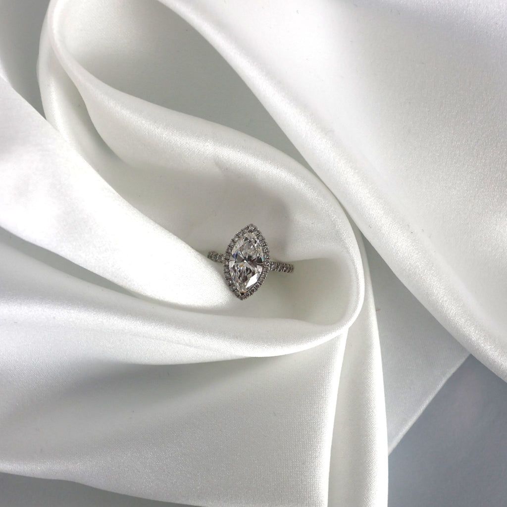 Pear-cut diamond ring